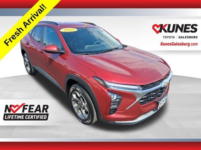 2025 Chevrolet Trax LT's photo