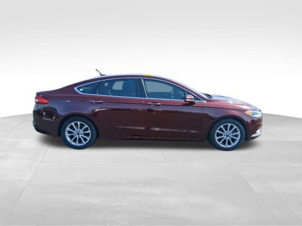Used 2017 Ford Fusion SE Sedan