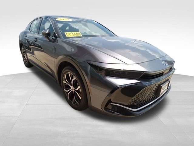 2024 Toyota Crown Limited photo 2
