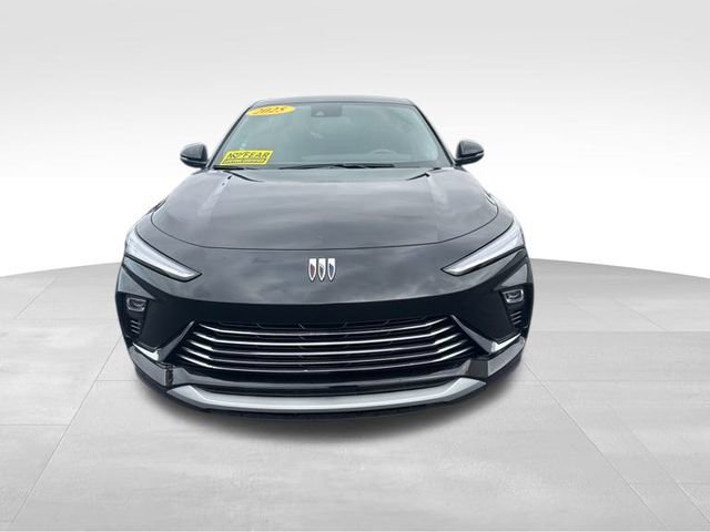 2025 Buick Envista Preferred photo 2