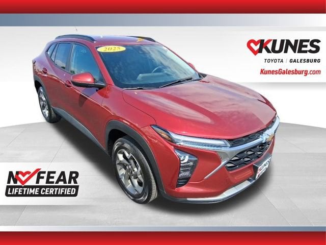 2025 Chevrolet Trax LT's photo
