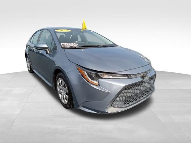 2021 Toyota Corolla LE photo 2