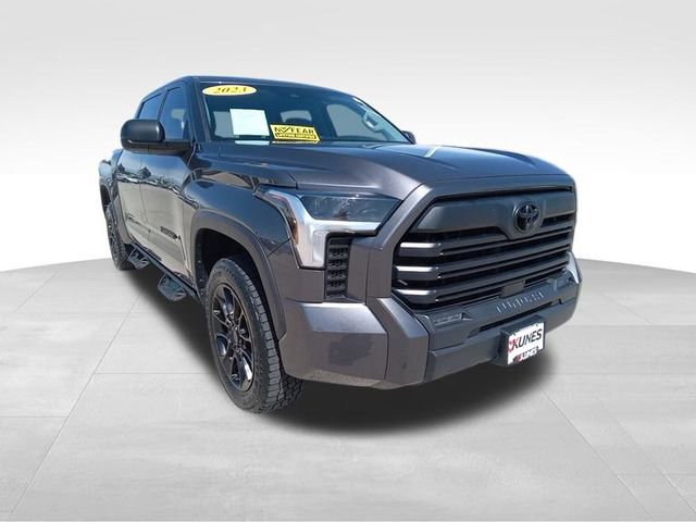2023 Toyota Tundra SR5 CrewMax photo 2