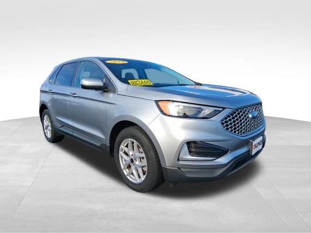 2024 Ford Edge SEL photo 2