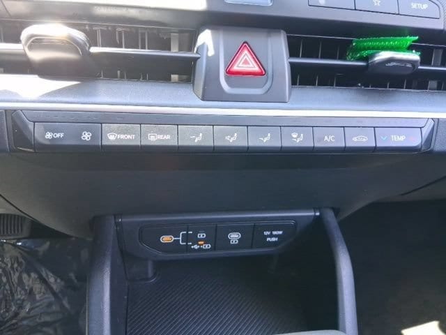 2025 Kia K4 LXS - Photo 24