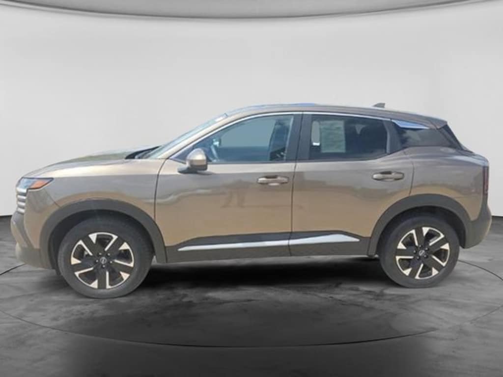 Used 2025 Nissan Kicks SV SUV