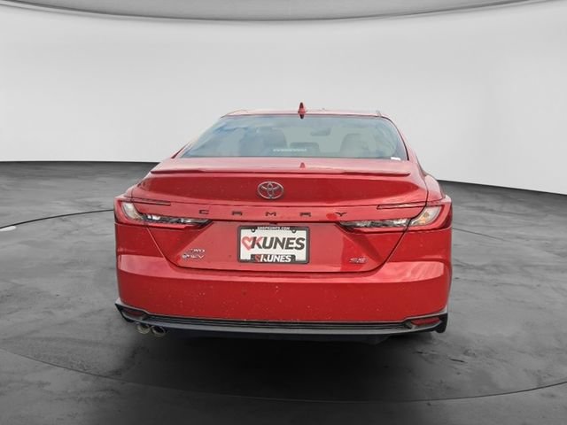 2026 Toyota Camry SE - Photo 5