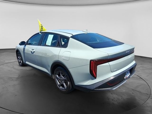 2025 Kia K4 LXS - Photo 7
