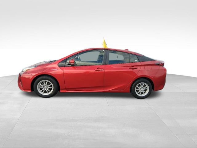 2016 Toyota Prius Four photo 3