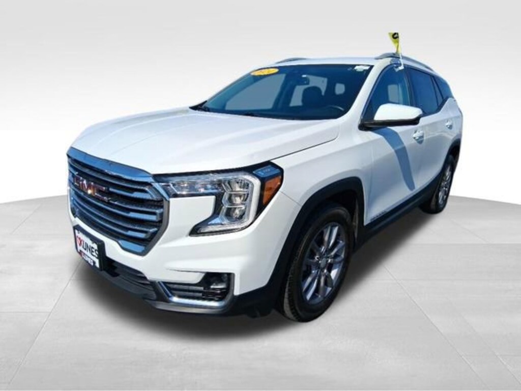 Used 2024 GMC Terrain SLT SUV