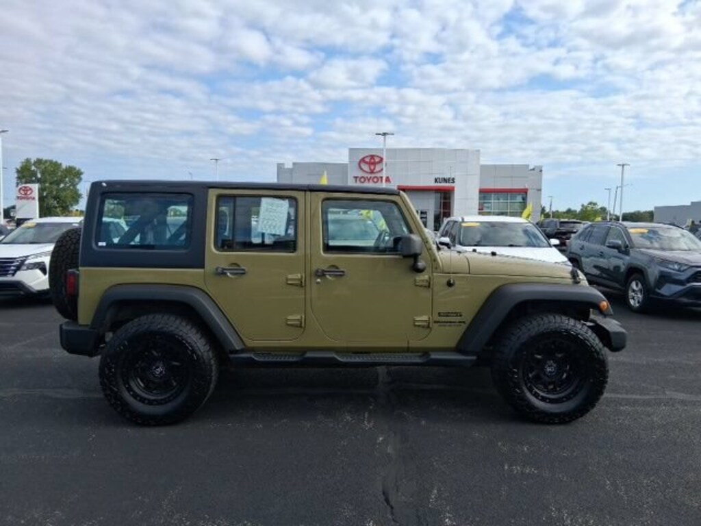 Used 2013 Jeep Wrangler Unlimited Sport SUV
