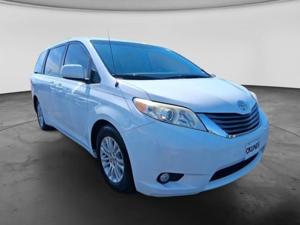 Used 2012 Toyota Sienna XLE V6 8 Passenger Van