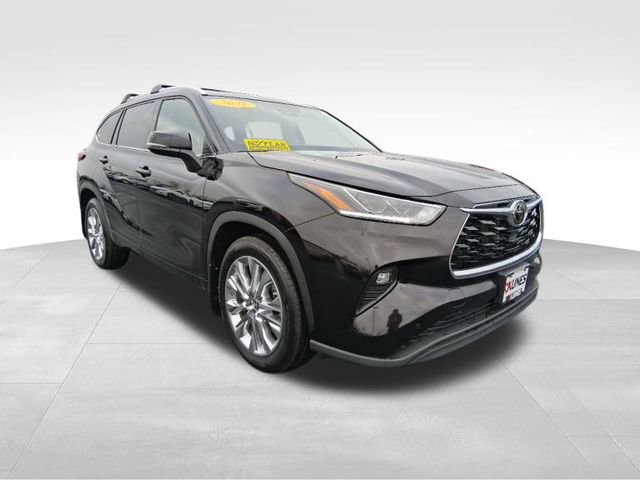 2021 Toyota Highlander Limited photo 2