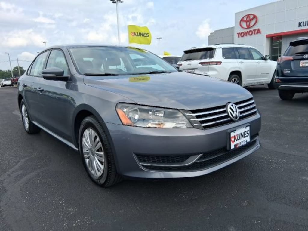 Used 2014 Volkswagen Passat 1.8T Sedan