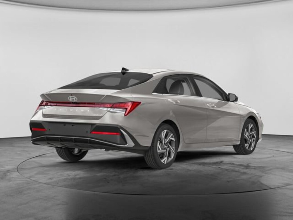 Used 2024 Hyundai Elantra Limited Sedan