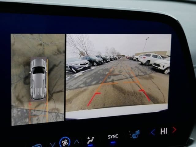 2024 Chevrolet Traverse 2LT - Photo 35