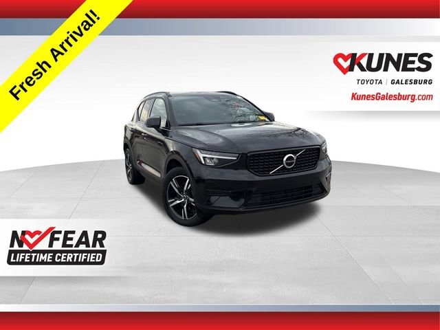 2024 Volvo XC40 B5 Core Bright AWD's photo