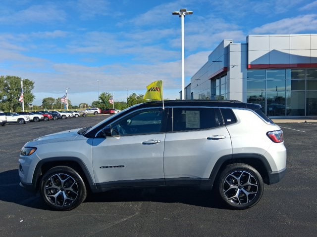 2025 Jeep Compass Limited - Photo 13