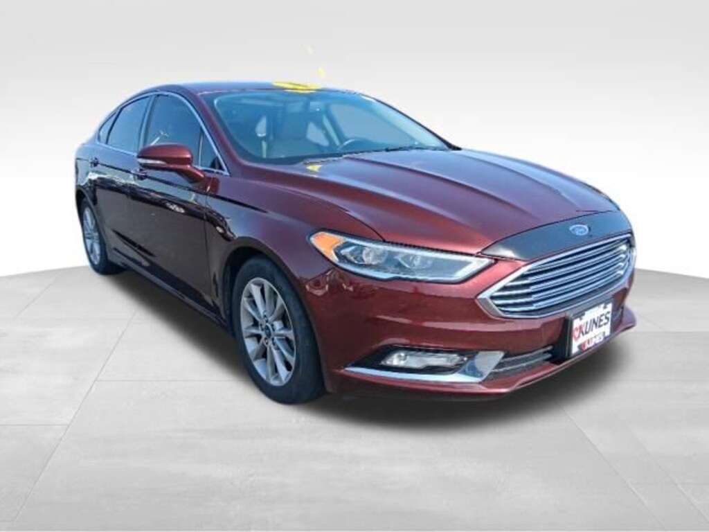 Used 2017 Ford Fusion SE Sedan