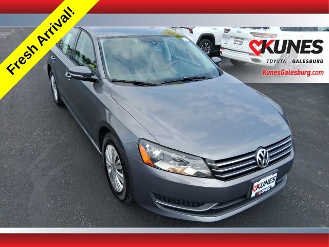 2014 Volkswagen Passat 1.8T S DSG PZEV's photo
