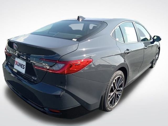 2025 Toyota Camry XLE photo 4