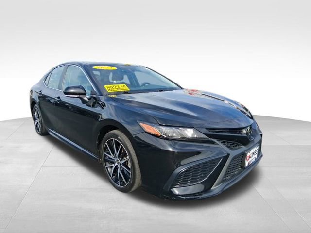 2023 Toyota Camry SE photo 2