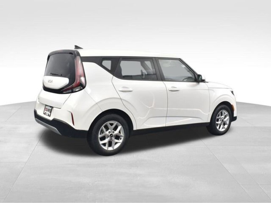 Used 2024 Kia Soul LX Hatchback