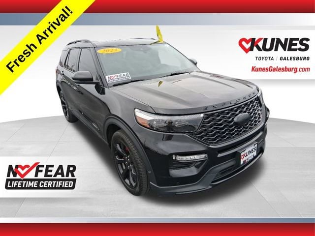 2023 Ford Explorer ST's photo