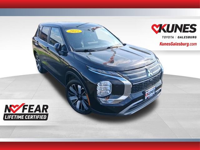 2025 Mitsubishi Outlander SE