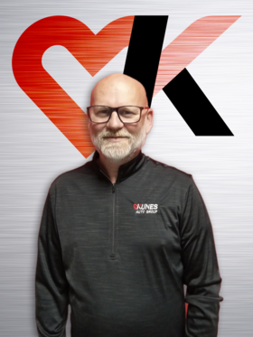 Staff member Bruce Nelson from ID_34da3d1ea710