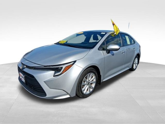 2024 Toyota Corolla Hybrid LE photo 2