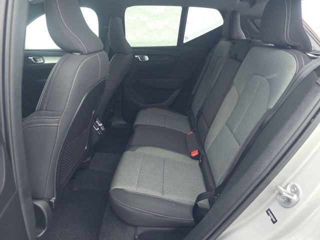 2024 Volvo XC40 Core - Photo 24