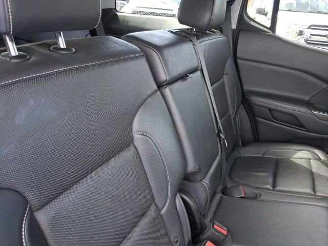 2023 GMC Acadia SLT - Photo 10