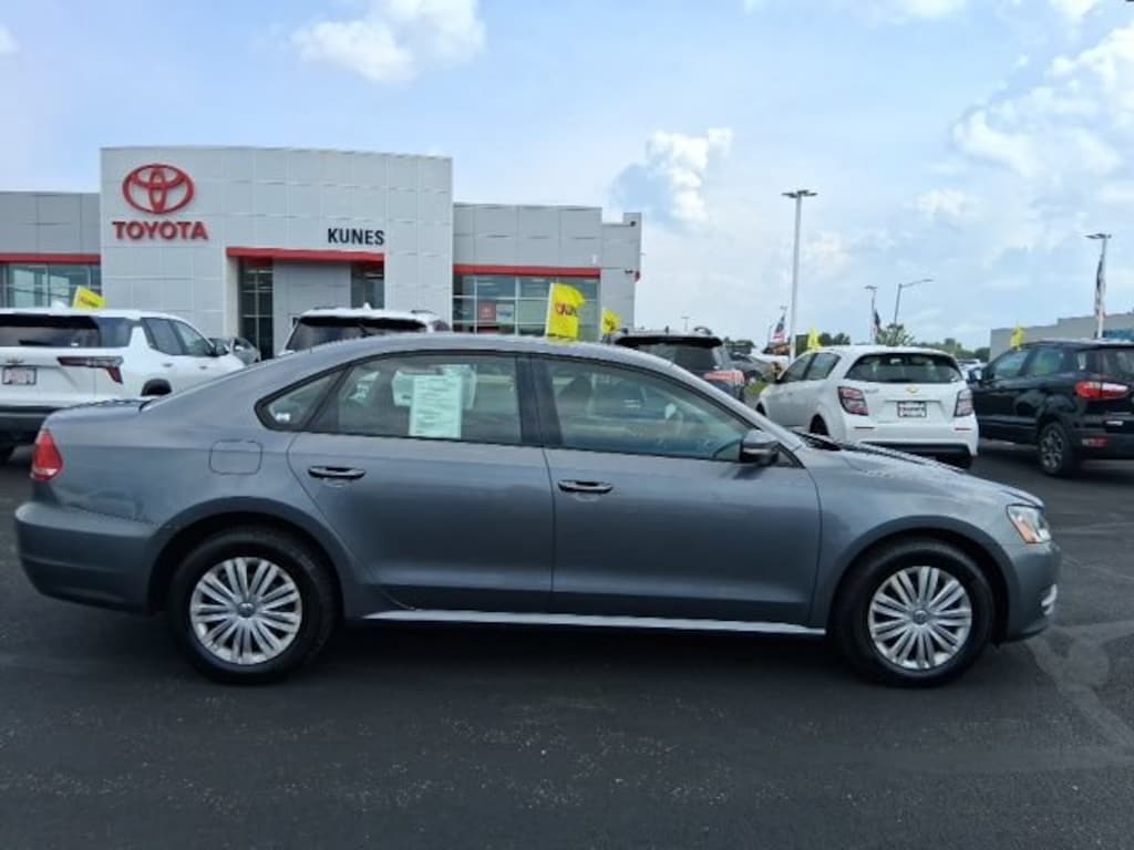 Used 2014 Volkswagen Passat 1.8T Sedan