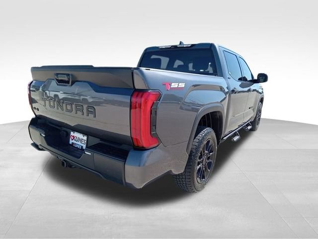 2023 Toyota Tundra SR5 CrewMax photo 4