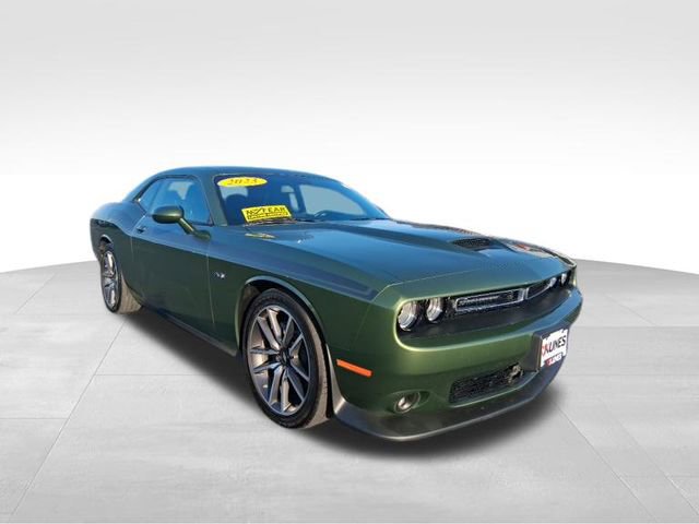 2023 Dodge Challenger R/T photo 2
