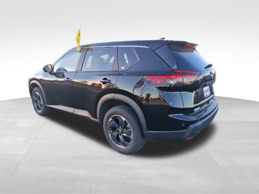 Used 2024 Nissan Rogue SV SUV