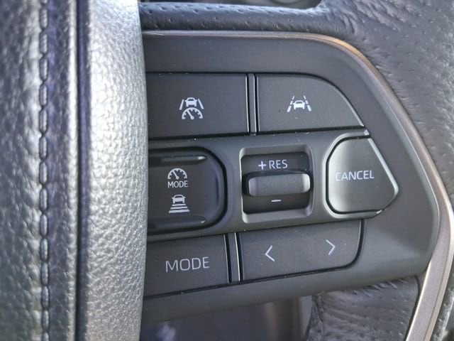 2025 Toyota Tacoma SR5 - Photo 17