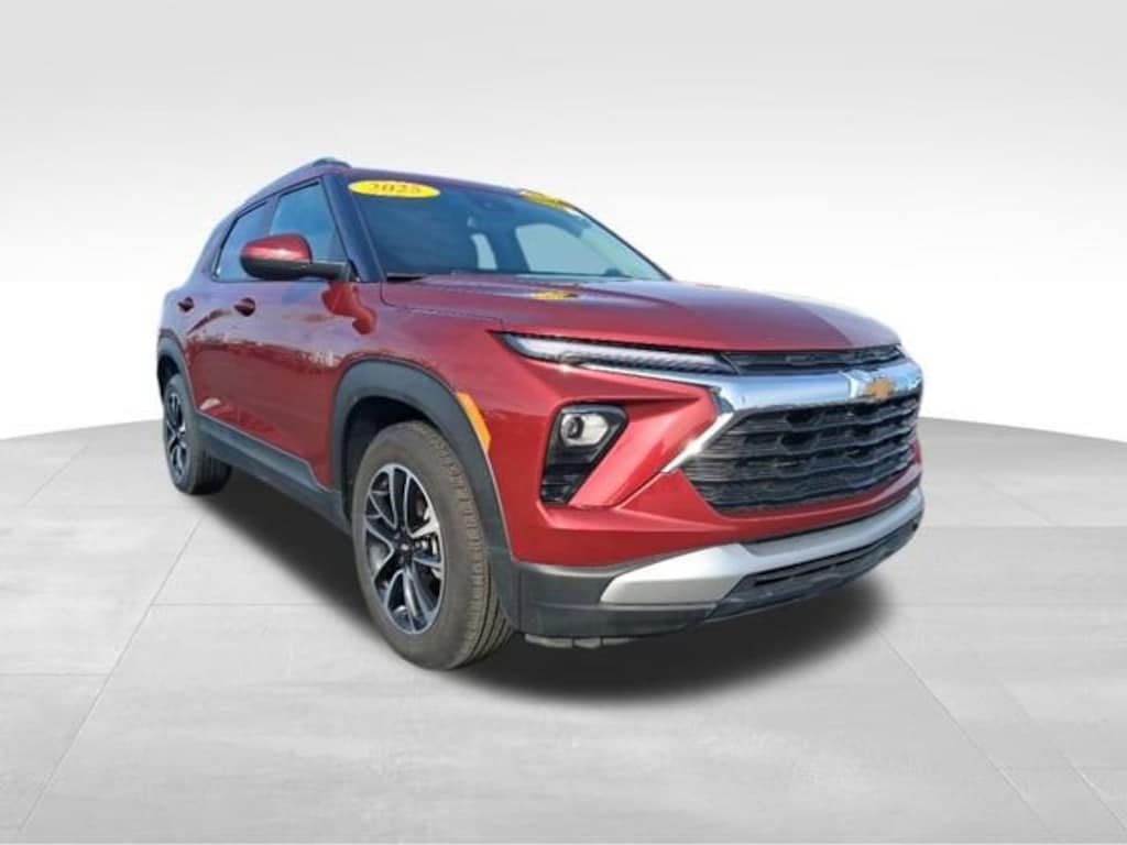 Used 2025 Chevrolet Trailblazer LT SUV