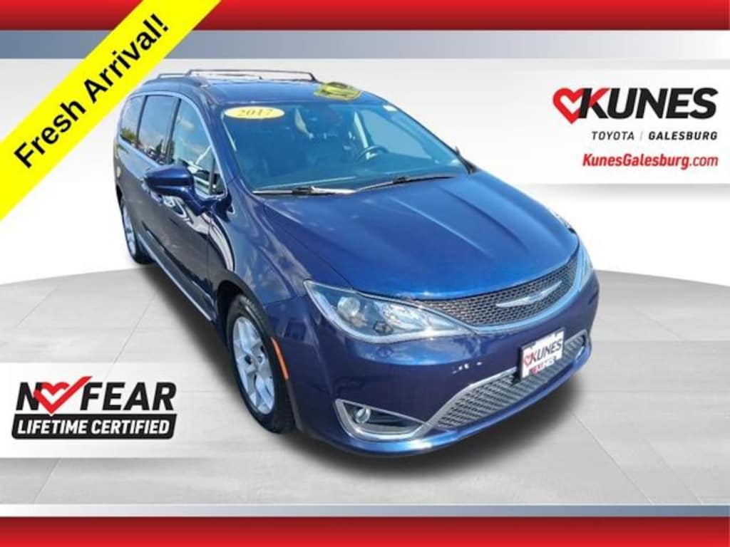 Used 2017 Chrysler Pacifica Touring-L Van