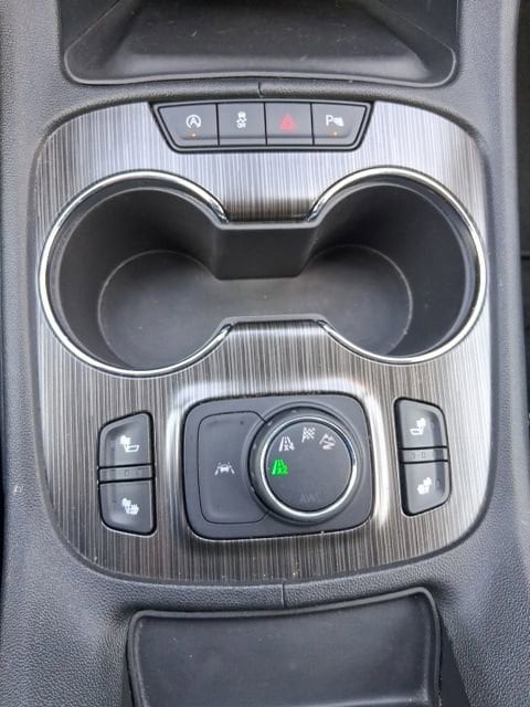 2023 GMC Acadia SLT - Photo 30