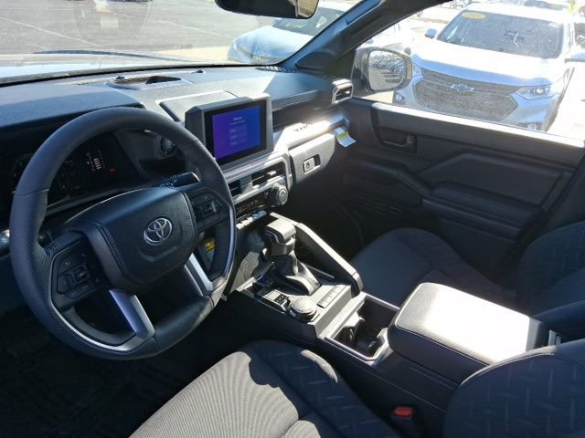 2025 Toyota Tacoma SR5 - Photo 12