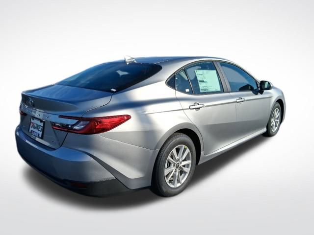 2026 Toyota Camry LE photo 4