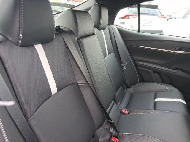 2026 Toyota Camry SE - Photo 6