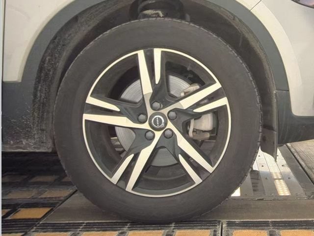 2024 Volvo XC40 Core - Photo 13
