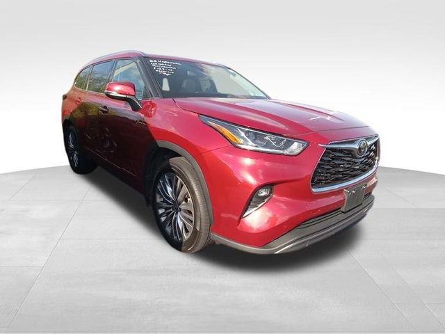 2022 Toyota Highlander Platinum photo 2