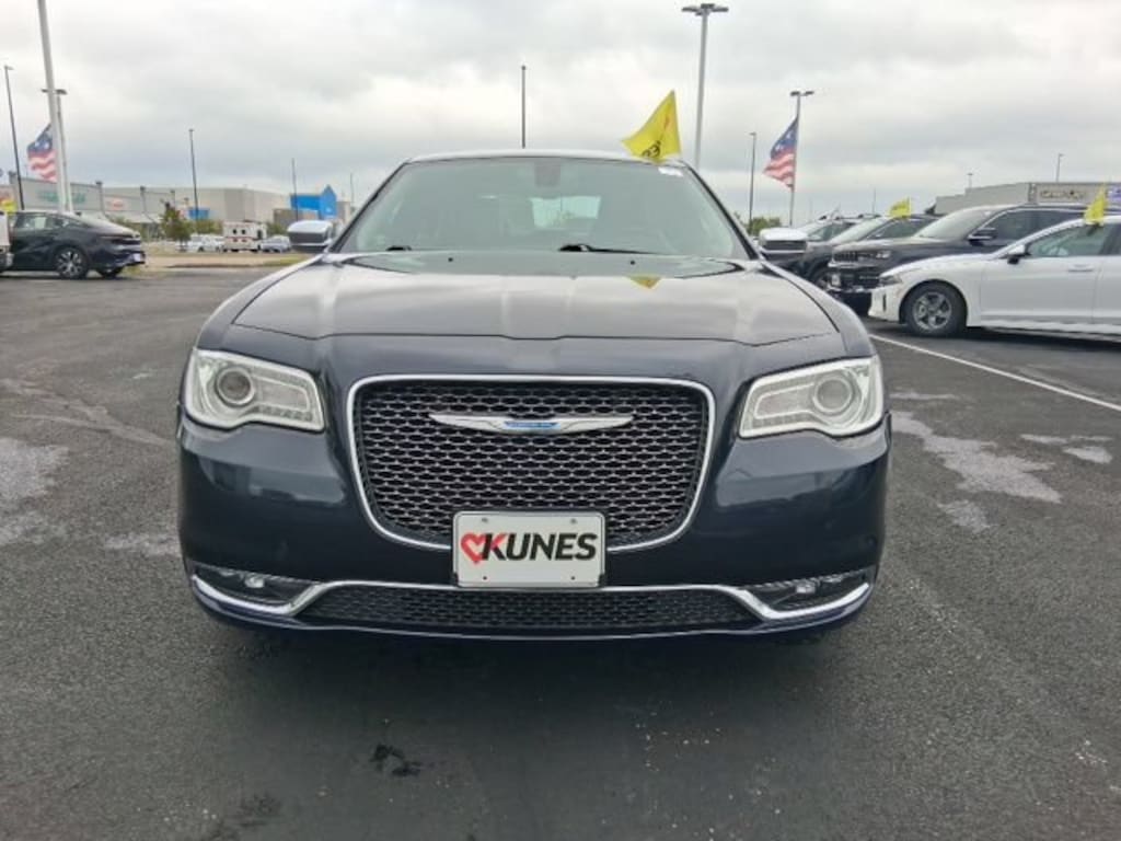Used 2017 Chrysler 300C Base Sedan