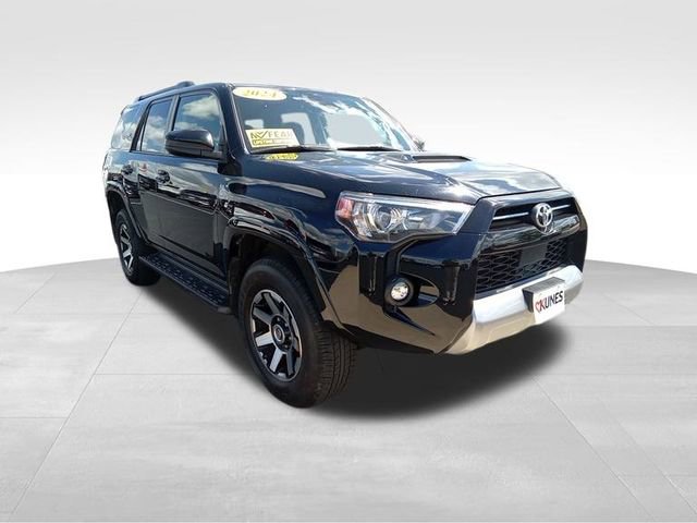 2024 Toyota 4Runner TRD Off-Road photo 2