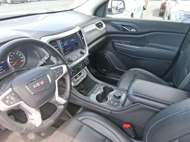 2023 GMC Acadia SLT - Photo 16