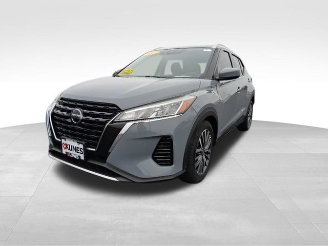 2021 Nissan Kicks SV photo 2